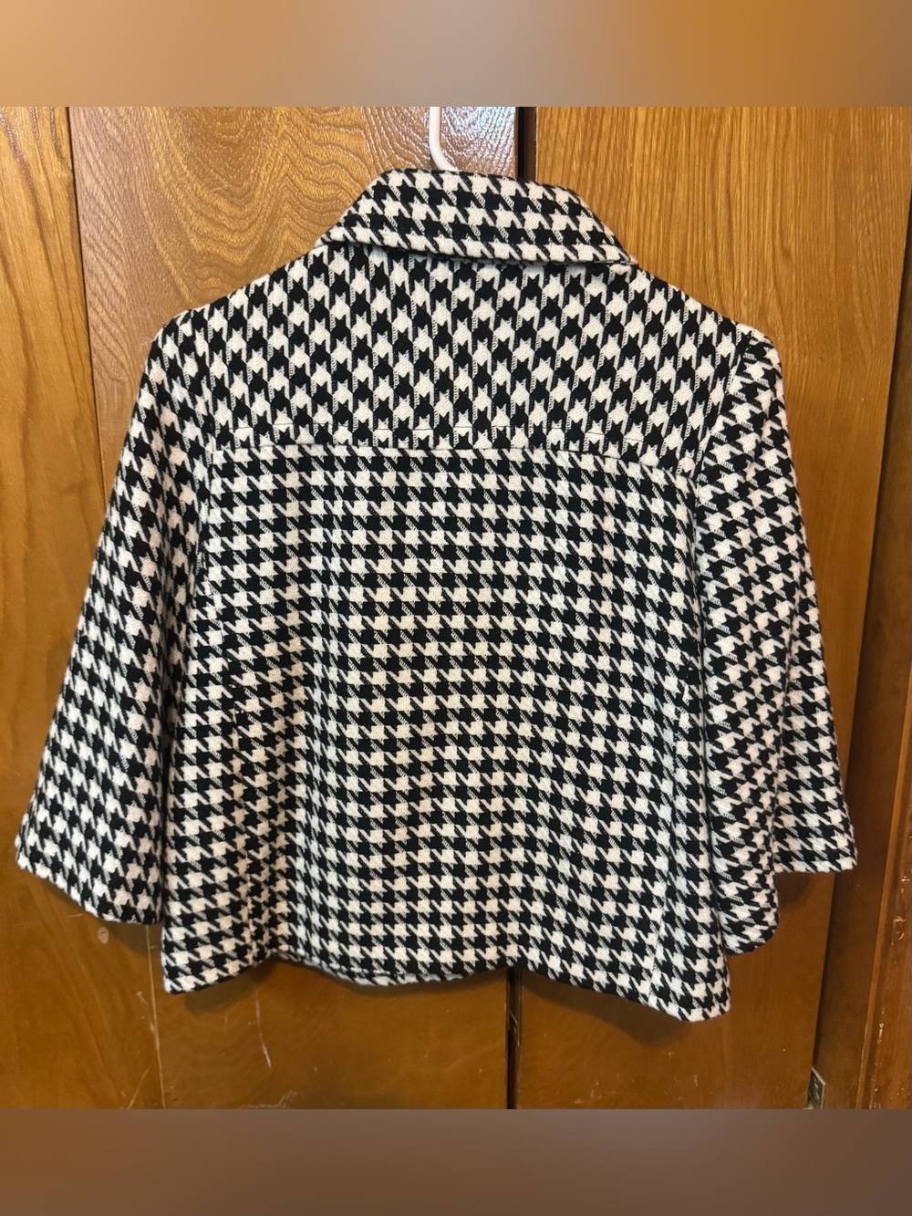 V Studio Black and White Houndstooth Short Coat - Picture 3 of 3